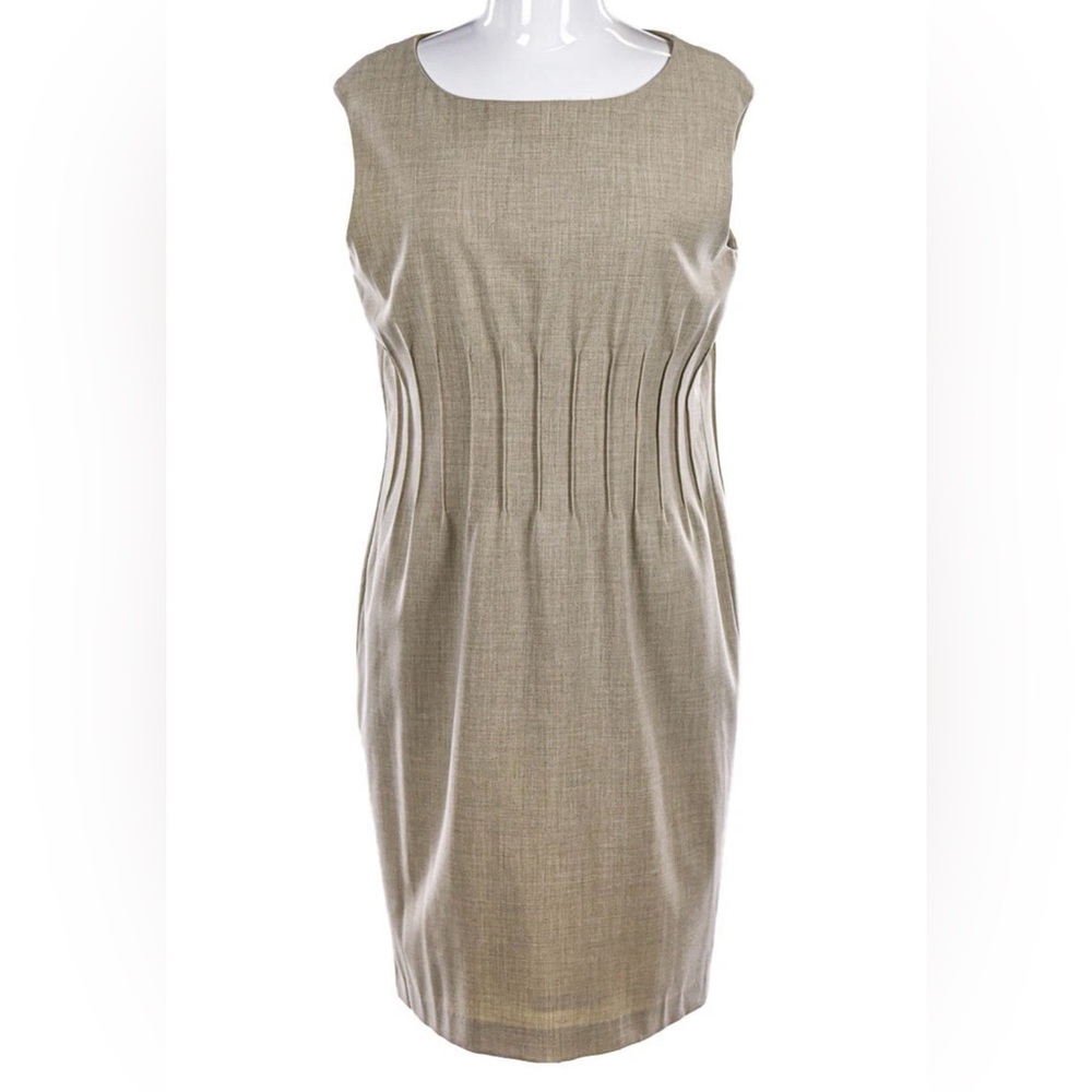 CALVIN KLEIN Sleeveless Scoop Neck Sheath Dress Flattering Pleated Front / Back